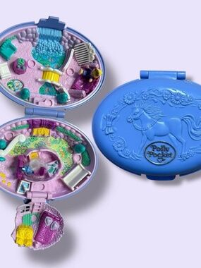 100% Complete 1995 Polly Pocket Unicorn Meadow